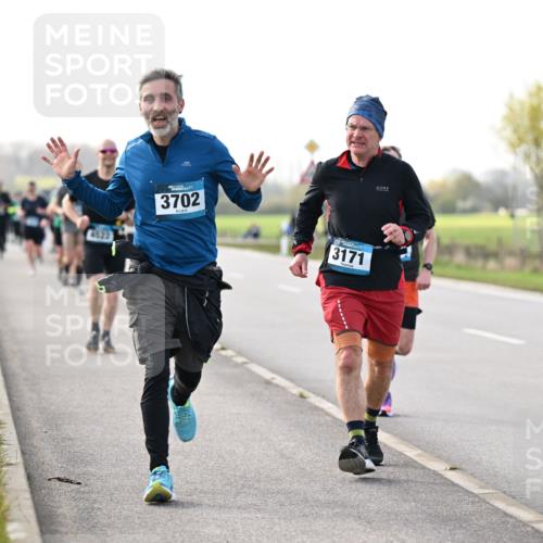 12.04.2026 - 45. Internationalen Wilhelmsburger Insellauf Dr. Thomas Lammeyer http://msf.ph/oto/9442987 12.04.2026 10:14:27 Laufen 3702, 3171 meine-sportfotos.de