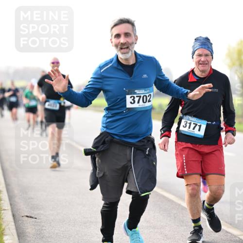 12.04.2026 - 45. Internationalen Wilhelmsburger Insellauf Dr. Thomas Lammeyer http://msf.ph/oto/9442992 12.04.2026 10:14:28 Laufen 4823, 3702, 3171 meine-sportfotos.de