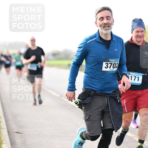 12.04.2026 - 45. Internationalen Wilhelmsburger Insellauf Dr. Thomas Lammeyer http://msf.ph/oto/9442994 12.04.2026 10:14:28 Laufen 8041, 3702, 171 meine-sportfotos.de