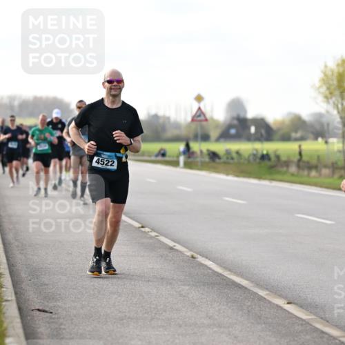 12.04.2026 - 45. Internationalen Wilhelmsburger Insellauf Dr. Thomas Lammeyer http://msf.ph/oto/9442999 12.04.2026 10:14:29 Laufen 4522, 5560 meine-sportfotos.de
