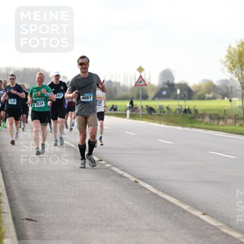 12.04.2026 - 45. Internationalen Wilhelmsburger Insellauf Dr. Thomas Lammeyer http://msf.ph/oto/9443014 12.04.2026 10:14:32 Laufen 4629, 3534, 4401, 4667 meine-sportfotos.de
