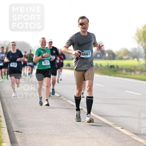 12.04.2026 - 45. Internationalen Wilhelmsburger Insellauf Dr. Thomas Lammeyer http://msf.ph/oto/9443030 12.04.2026 10:14:35 Laufen 4629, 3534, 4667 meine-sportfotos.de