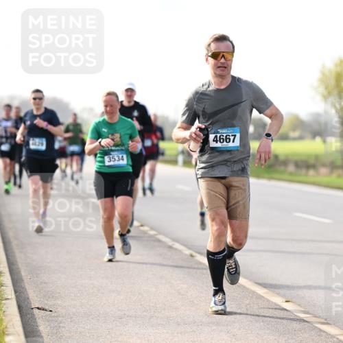 12.04.2026 - 45. Internationalen Wilhelmsburger Insellauf Dr. Thomas Lammeyer http://msf.ph/oto/9443034 12.04.2026 10:14:35 Laufen 3534, 4667 meine-sportfotos.de