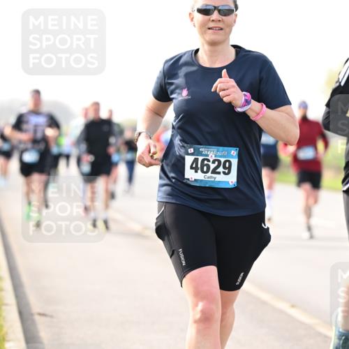 12.04.2026 - 45. Internationalen Wilhelmsburger Insellauf Dr. Thomas Lammeyer http://msf.ph/oto/9443056 12.04.2026 10:14:39 Laufen 45, 4629, 4401 meine-sportfotos.de