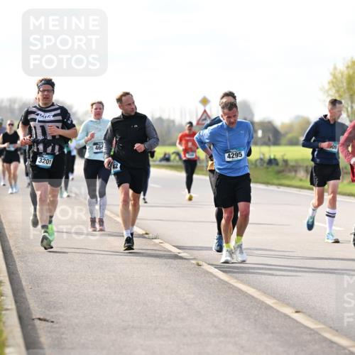 12.04.2026 - 45. Internationalen Wilhelmsburger Insellauf Dr. Thomas Lammeyer http://msf.ph/oto/9443062 12.04.2026 10:14:41 Laufen 3201, 464, 42, 4295, 909, 3834 meine-sportfotos.de