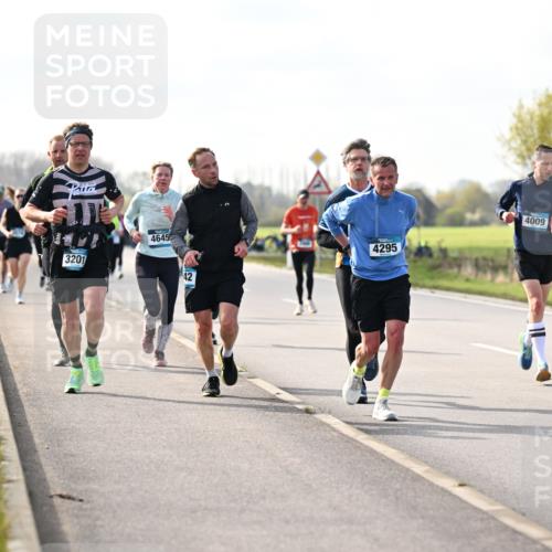 12.04.2026 - 45. Internationalen Wilhelmsburger Insellauf Dr. Thomas Lammeyer http://msf.ph/oto/9443064 12.04.2026 10:14:41 Laufen 3201, 4645, 42, 4295, 4009, 3834 meine-sportfotos.de