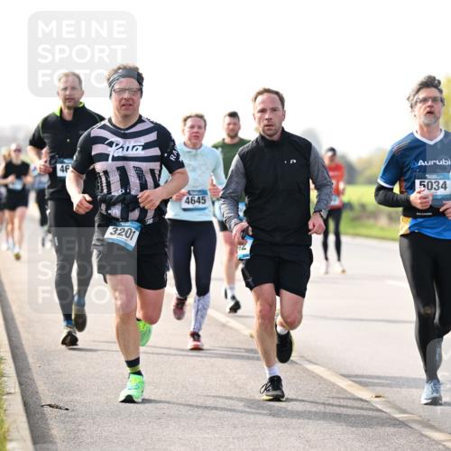 12.04.2026 - 45. Internationalen Wilhelmsburger Insellauf Dr. Thomas Lammeyer http://msf.ph/oto/9443076 12.04.2026 10:14:43 Laufen 46, 3201, 4645, 5034, 4295 meine-sportfotos.de