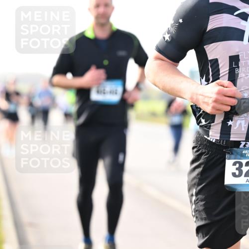 12.04.2026 - 45. Internationalen Wilhelmsburger Insellauf Dr. Thomas Lammeyer http://msf.ph/oto/9443091 12.04.2026 10:14:45 Laufen 231, 20, 45, 320 meine-sportfotos.de
