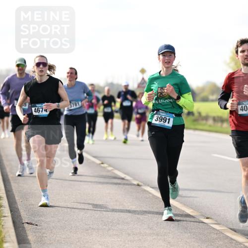 12.04.2026 - 45. Internationalen Wilhelmsburger Insellauf Dr. Thomas Lammeyer http://msf.ph/oto/9443113 12.04.2026 10:14:49 Laufen 4042, 4674, 3991 meine-sportfotos.de