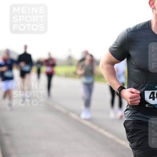 12.04.2026 - 45. Internationalen Wilhelmsburger Insellauf Dr. Thomas Lammeyer http://msf.ph/oto/9443168 12.04.2026 10:15:00 Laufen 45, 4040 meine-sportfotos.de