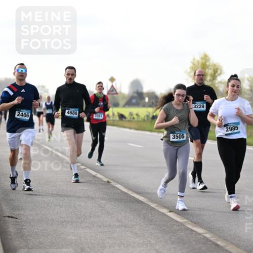 12.04.2026 - 45. Internationalen Wilhelmsburger Insellauf Dr. Thomas Lammeyer http://msf.ph/oto/9443176 12.04.2026 10:15:01 Laufen 4680, 3381, 2406, 3505, 3229, 2985 meine-sportfotos.de