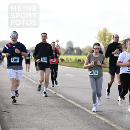 12.04.2026 - 45. Internationalen Wilhelmsburger Insellauf Dr. Thomas Lammeyer http://msf.ph/oto/9443179 12.04.2026 10:15:02 Laufen 2406, 4680, 3505, 3220, 2985 meine-sportfotos.de