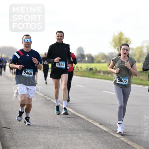 12.04.2026 - 45. Internationalen Wilhelmsburger Insellauf Dr. Thomas Lammeyer http://msf.ph/oto/9443183 12.04.2026 10:15:02 Laufen 2406, 4680, 3505, 2985 meine-sportfotos.de