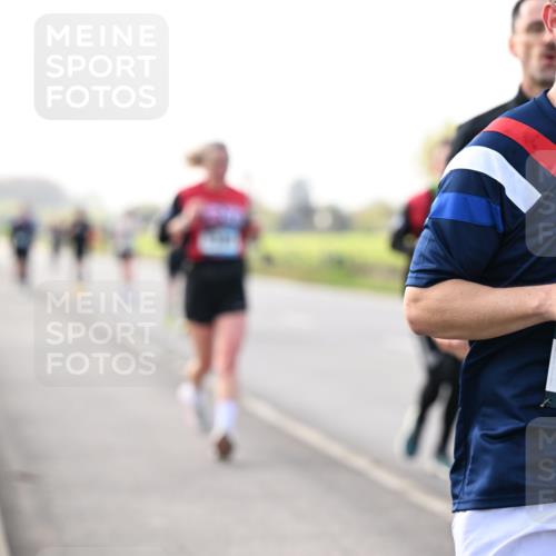 12.04.2026 - 45. Internationalen Wilhelmsburger Insellauf Dr. Thomas Lammeyer http://msf.ph/oto/9443198 12.04.2026 10:15:05 Laufen 2406 meine-sportfotos.de