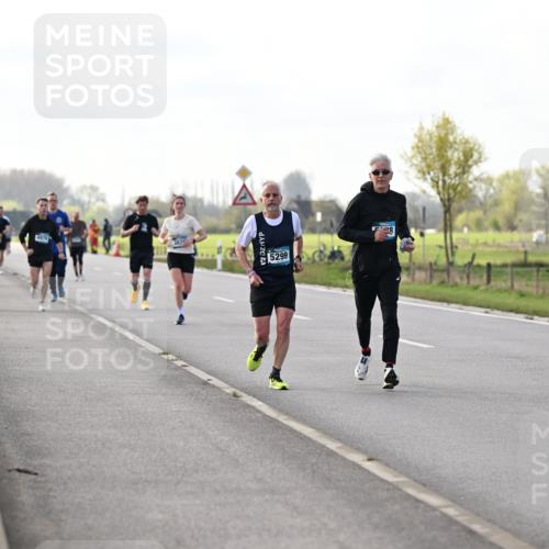 12.04.2026 - 45. Internationalen Wilhelmsburger Insellauf Dr. Thomas Lammeyer http://msf.ph/oto/9443211 12.04.2026 10:15:08 Laufen 5299 meine-sportfotos.de