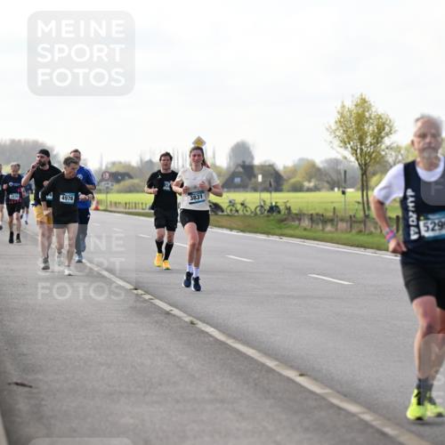 12.04.2026 - 45. Internationalen Wilhelmsburger Insellauf Dr. Thomas Lammeyer http://msf.ph/oto/9443227 12.04.2026 10:15:11 Laufen 2830, 24, 4976, 3831, 5299 meine-sportfotos.de