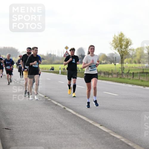 12.04.2026 - 45. Internationalen Wilhelmsburger Insellauf Dr. Thomas Lammeyer http://msf.ph/oto/9443238 12.04.2026 10:15:13 Laufen 4976, 3831 meine-sportfotos.de