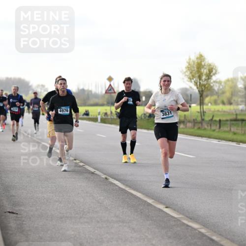 12.04.2026 - 45. Internationalen Wilhelmsburger Insellauf Dr. Thomas Lammeyer http://msf.ph/oto/9443242 12.04.2026 10:15:13 Laufen 4976, 3831 meine-sportfotos.de