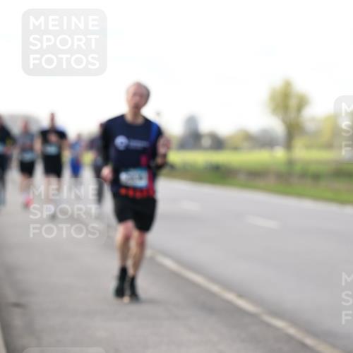 12.04.2026 - 45. Internationalen Wilhelmsburger Insellauf Dr. Thomas Lammeyer http://msf.ph/oto/9443282 12.04.2026 10:15:20 Laufen  meine-sportfotos.de
