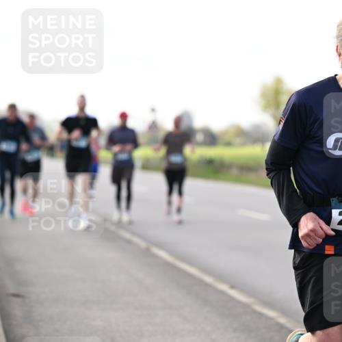 12.04.2026 - 45. Internationalen Wilhelmsburger Insellauf Dr. Thomas Lammeyer http://msf.ph/oto/9443294 12.04.2026 10:15:22 Laufen 45, 2836 meine-sportfotos.de