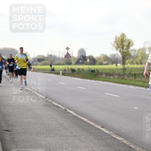 12.04.2026 - 45. Internationalen Wilhelmsburger Insellauf Dr. Thomas Lammeyer http://msf.ph/oto/9443323 12.04.2026 10:15:29 Laufen 4649 meine-sportfotos.de