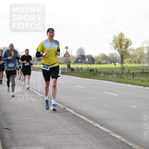 12.04.2026 - 45. Internationalen Wilhelmsburger Insellauf Dr. Thomas Lammeyer http://msf.ph/oto/9443331 12.04.2026 10:15:34 Laufen 4949, 5337, 2812, 4608 meine-sportfotos.de