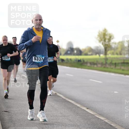 12.04.2026 - 45. Internationalen Wilhelmsburger Insellauf Dr. Thomas Lammeyer http://msf.ph/oto/9443359 12.04.2026 10:15:38 Laufen 4349, 5337, 2812 meine-sportfotos.de