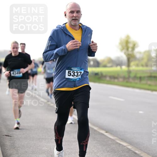 12.04.2026 - 45. Internationalen Wilhelmsburger Insellauf Dr. Thomas Lammeyer http://msf.ph/oto/9443363 12.04.2026 10:15:38 Laufen 4349, 5337 meine-sportfotos.de