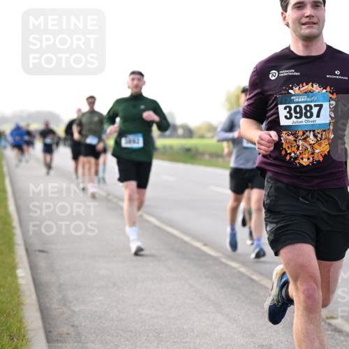 12.04.2026 - 45. Internationalen Wilhelmsburger Insellauf Dr. Thomas Lammeyer http://msf.ph/oto/9443380 12.04.2026 10:15:43 Laufen 3987 meine-sportfotos.de