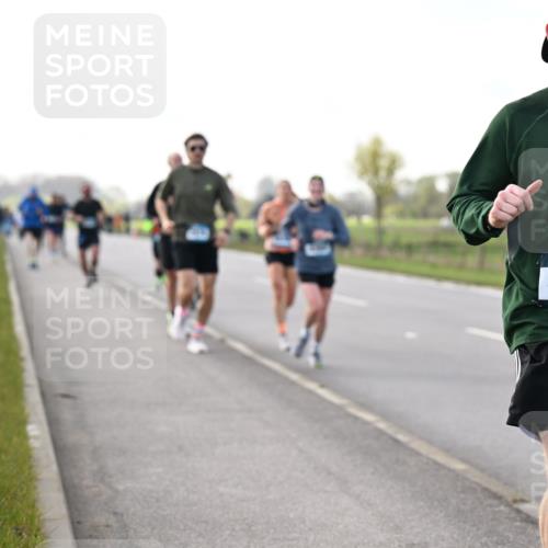 12.04.2026 - 45. Internationalen Wilhelmsburger Insellauf Dr. Thomas Lammeyer http://msf.ph/oto/9443392 12.04.2026 10:15:46 Laufen 45, 3892 meine-sportfotos.de