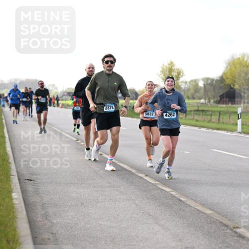 12.04.2026 - 45. Internationalen Wilhelmsburger Insellauf Dr. Thomas Lammeyer http://msf.ph/oto/9443396 12.04.2026 10:15:46 Laufen 2878, 5832, 4262 meine-sportfotos.de