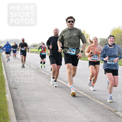 12.04.2026 - 45. Internationalen Wilhelmsburger Insellauf Dr. Thomas Lammeyer http://msf.ph/oto/9443404 12.04.2026 10:15:47 Laufen 2878, 5832, 426 meine-sportfotos.de
