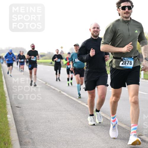 12.04.2026 - 45. Internationalen Wilhelmsburger Insellauf Dr. Thomas Lammeyer http://msf.ph/oto/9443411 12.04.2026 10:15:49 Laufen 2878, 5832 meine-sportfotos.de