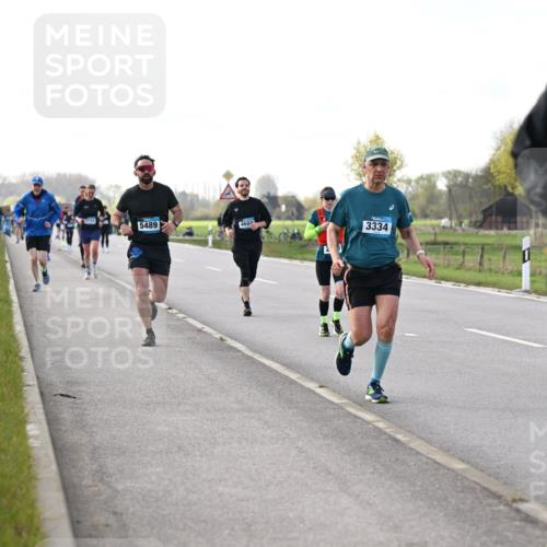 12.04.2026 - 45. Internationalen Wilhelmsburger Insellauf Dr. Thomas Lammeyer http://msf.ph/oto/9443419 12.04.2026 10:15:50 Laufen 2724, 5489, 4602, 3334 meine-sportfotos.de
