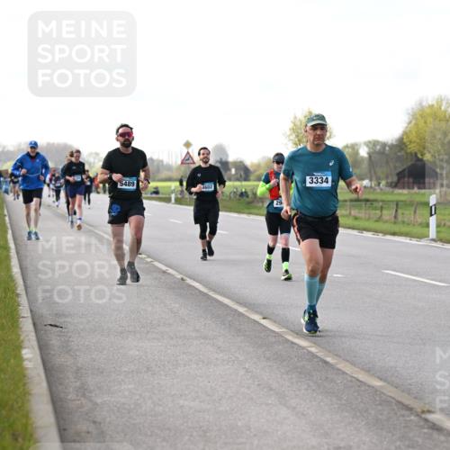 12.04.2026 - 45. Internationalen Wilhelmsburger Insellauf Dr. Thomas Lammeyer http://msf.ph/oto/9443420 12.04.2026 10:15:50 Laufen 5489, 4602, 29, 3334 meine-sportfotos.de