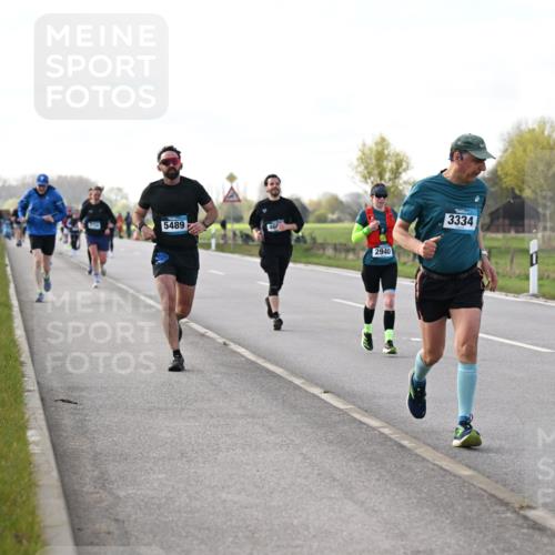 12.04.2026 - 45. Internationalen Wilhelmsburger Insellauf Dr. Thomas Lammeyer http://msf.ph/oto/9443424 12.04.2026 10:15:50 Laufen 5489, 460, 2940, 3334 meine-sportfotos.de
