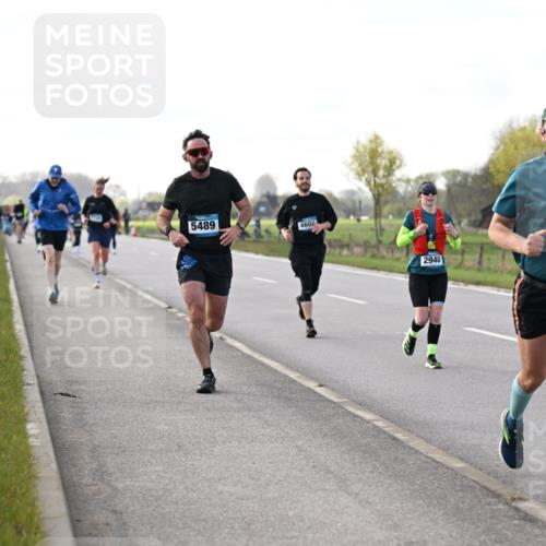 12.04.2026 - 45. Internationalen Wilhelmsburger Insellauf Dr. Thomas Lammeyer http://msf.ph/oto/9443428 12.04.2026 10:15:51 Laufen 5489, 460, 2940, 3334 meine-sportfotos.de