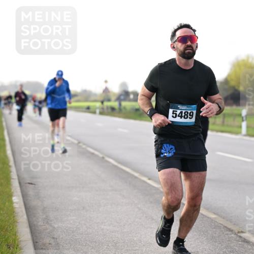 12.04.2026 - 45. Internationalen Wilhelmsburger Insellauf Dr. Thomas Lammeyer http://msf.ph/oto/9443441 12.04.2026 10:15:53 Laufen 5489, 2940 meine-sportfotos.de