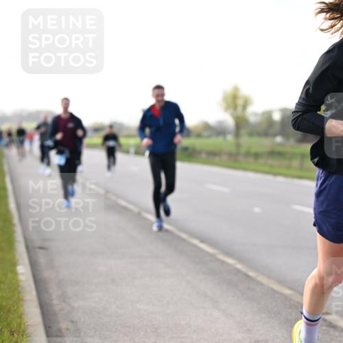 12.04.2026 - 45. Internationalen Wilhelmsburger Insellauf Dr. Thomas Lammeyer http://msf.ph/oto/9443479 12.04.2026 10:15:59 Laufen  meine-sportfotos.de