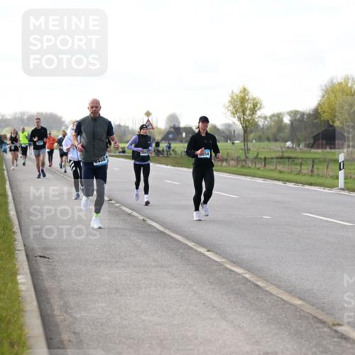 12.04.2026 - 45. Internationalen Wilhelmsburger Insellauf Dr. Thomas Lammeyer http://msf.ph/oto/9443512 12.04.2026 10:16:04 Laufen 408, 5647, 0654 meine-sportfotos.de