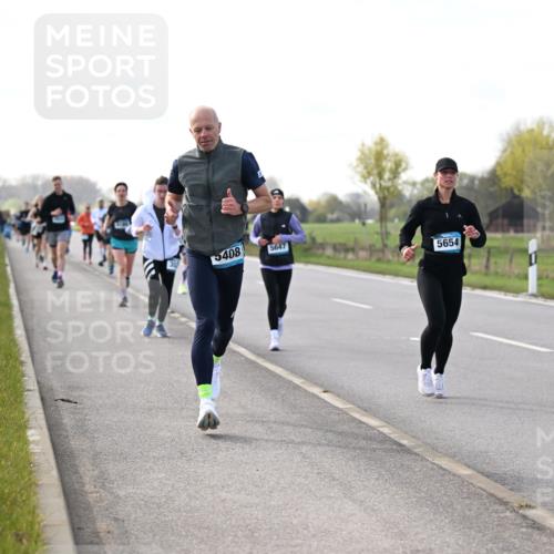 12.04.2026 - 45. Internationalen Wilhelmsburger Insellauf Dr. Thomas Lammeyer http://msf.ph/oto/9443522 12.04.2026 10:16:06 Laufen 5408, 5647, 5654 meine-sportfotos.de