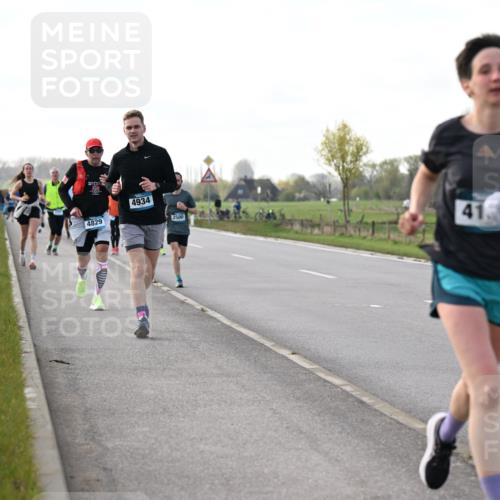 12.04.2026 - 45. Internationalen Wilhelmsburger Insellauf Dr. Thomas Lammeyer http://msf.ph/oto/9443560 12.04.2026 10:16:12 Laufen 4934, 4829, 2500, 41 meine-sportfotos.de