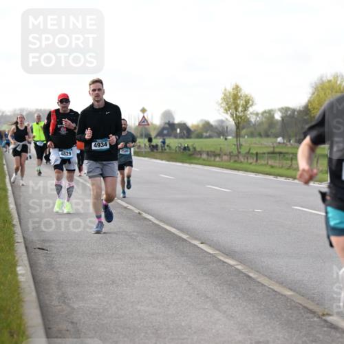 12.04.2026 - 45. Internationalen Wilhelmsburger Insellauf Dr. Thomas Lammeyer http://msf.ph/oto/9443561 12.04.2026 10:16:12 Laufen 4934, 4829, 2500, 4180 meine-sportfotos.de