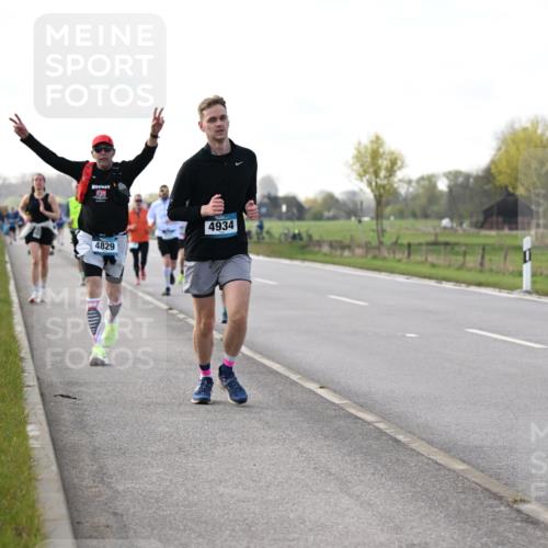12.04.2026 - 45. Internationalen Wilhelmsburger Insellauf Dr. Thomas Lammeyer http://msf.ph/oto/9443566 12.04.2026 10:16:13 Laufen 4829, 4934 meine-sportfotos.de