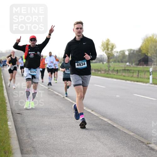 12.04.2026 - 45. Internationalen Wilhelmsburger Insellauf Dr. Thomas Lammeyer http://msf.ph/oto/9443570 12.04.2026 10:16:13 Laufen 4829, 2500, 4934 meine-sportfotos.de