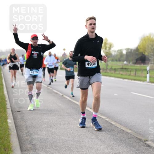12.04.2026 - 45. Internationalen Wilhelmsburger Insellauf Dr. Thomas Lammeyer http://msf.ph/oto/9443571 12.04.2026 10:16:14 Laufen 4829, 4934 meine-sportfotos.de