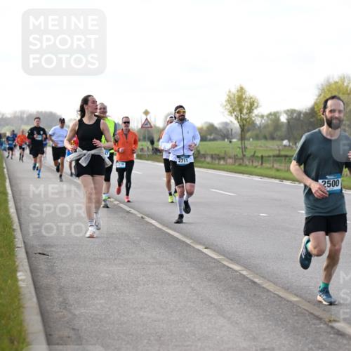 12.04.2026 - 45. Internationalen Wilhelmsburger Insellauf Dr. Thomas Lammeyer http://msf.ph/oto/9443590 12.04.2026 10:16:17 Laufen 2216, 2711, 2500 meine-sportfotos.de