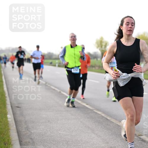 12.04.2026 - 45. Internationalen Wilhelmsburger Insellauf Dr. Thomas Lammeyer http://msf.ph/oto/9443607 12.04.2026 10:16:19 Laufen 2711 meine-sportfotos.de