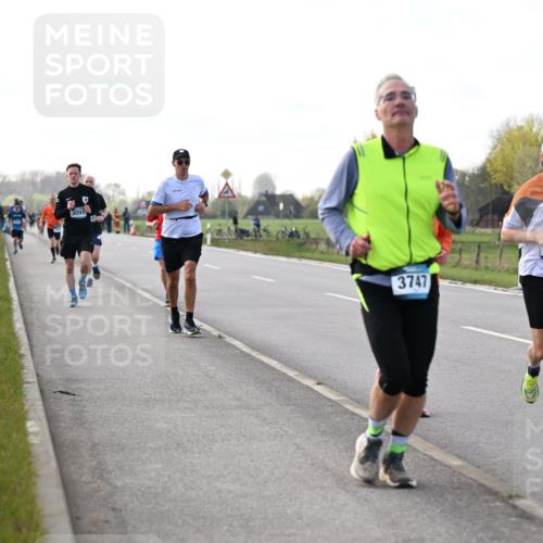 12.04.2026 - 45. Internationalen Wilhelmsburger Insellauf Dr. Thomas Lammeyer http://msf.ph/oto/9443616 12.04.2026 10:16:21 Laufen 3091, 3747, 4377 meine-sportfotos.de