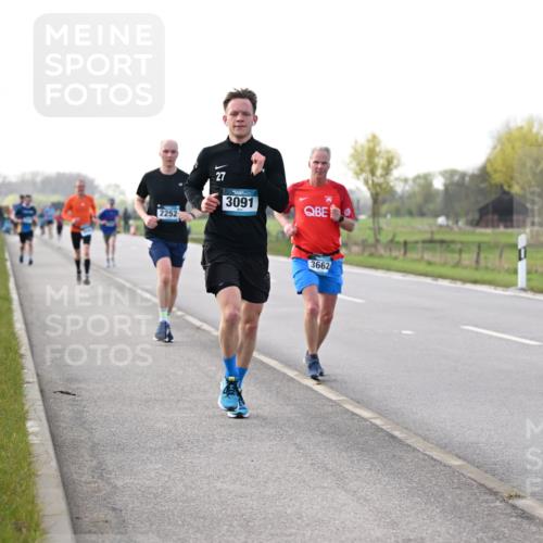 12.04.2026 - 45. Internationalen Wilhelmsburger Insellauf Dr. Thomas Lammeyer http://msf.ph/oto/9443635 12.04.2026 10:16:25 Laufen 2252, 27, 22, 3091, 3662 meine-sportfotos.de